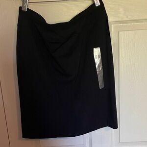 Ellen Tracy Elegant Black Pencil Skirt